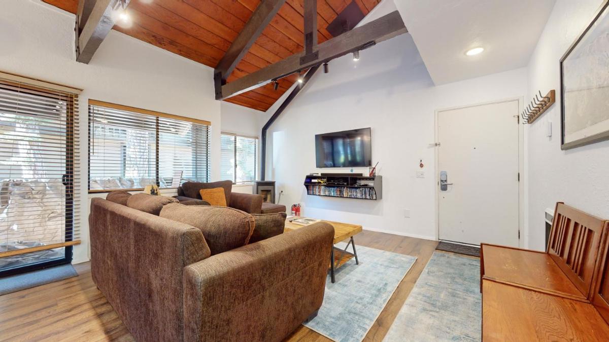 Bigwood #63 condo - Housity