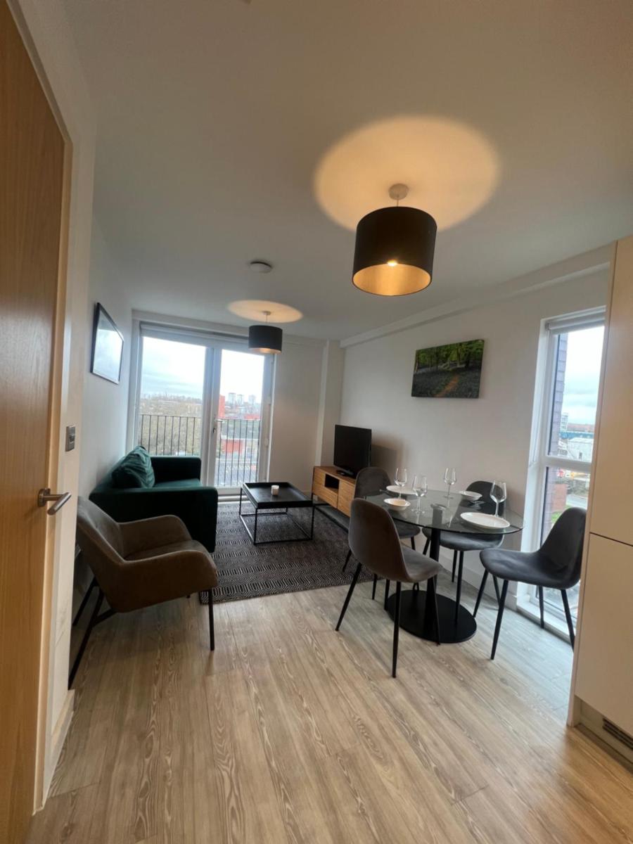 Lovely 1 Bed Apt MCR/SALFORD - Housity