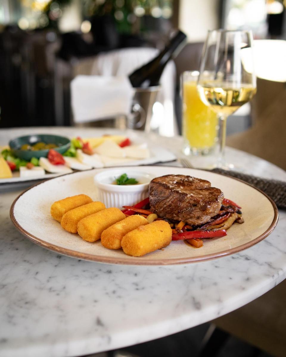 Hotel Balkan Centar - Housity