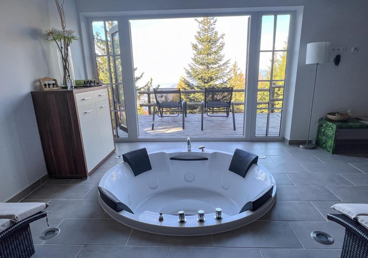 1A Chalet Koralpe Wandern, Grillen mit Sauna und Wellness - Housity