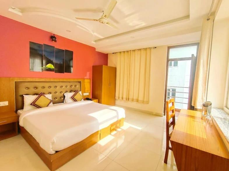 Hotel Banjo Rishikesh - Housity