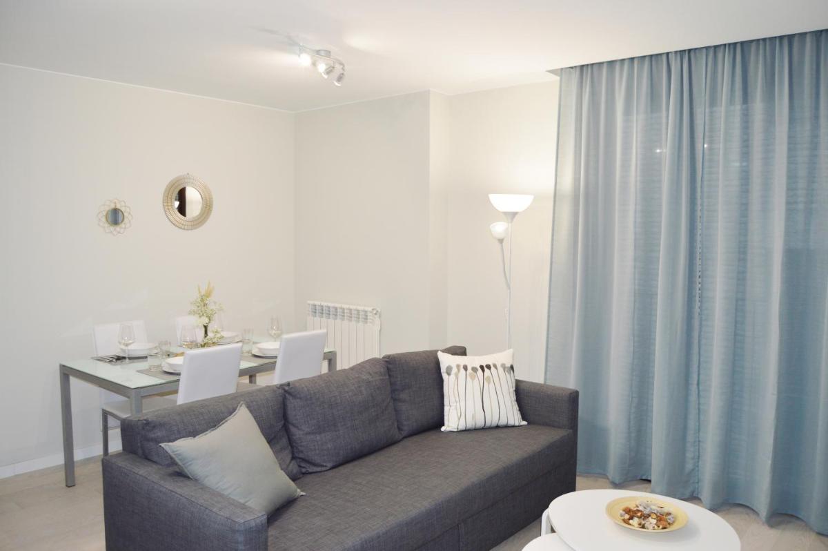 Apartamenticos Plaza del Pilar I - Housity