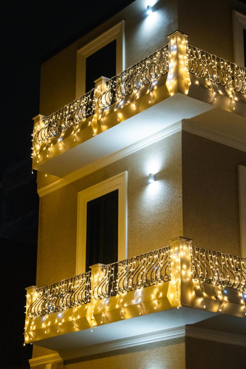 Domea Superior Rooms Bed and Breakfast - Housity