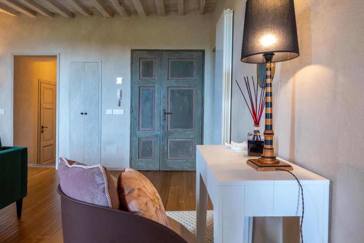 La Loggia Apartment - Housity