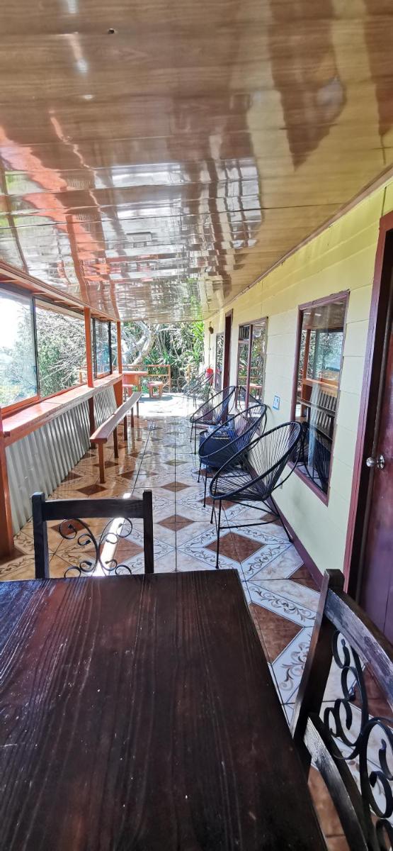 Mora's Place B&B - Hizvo