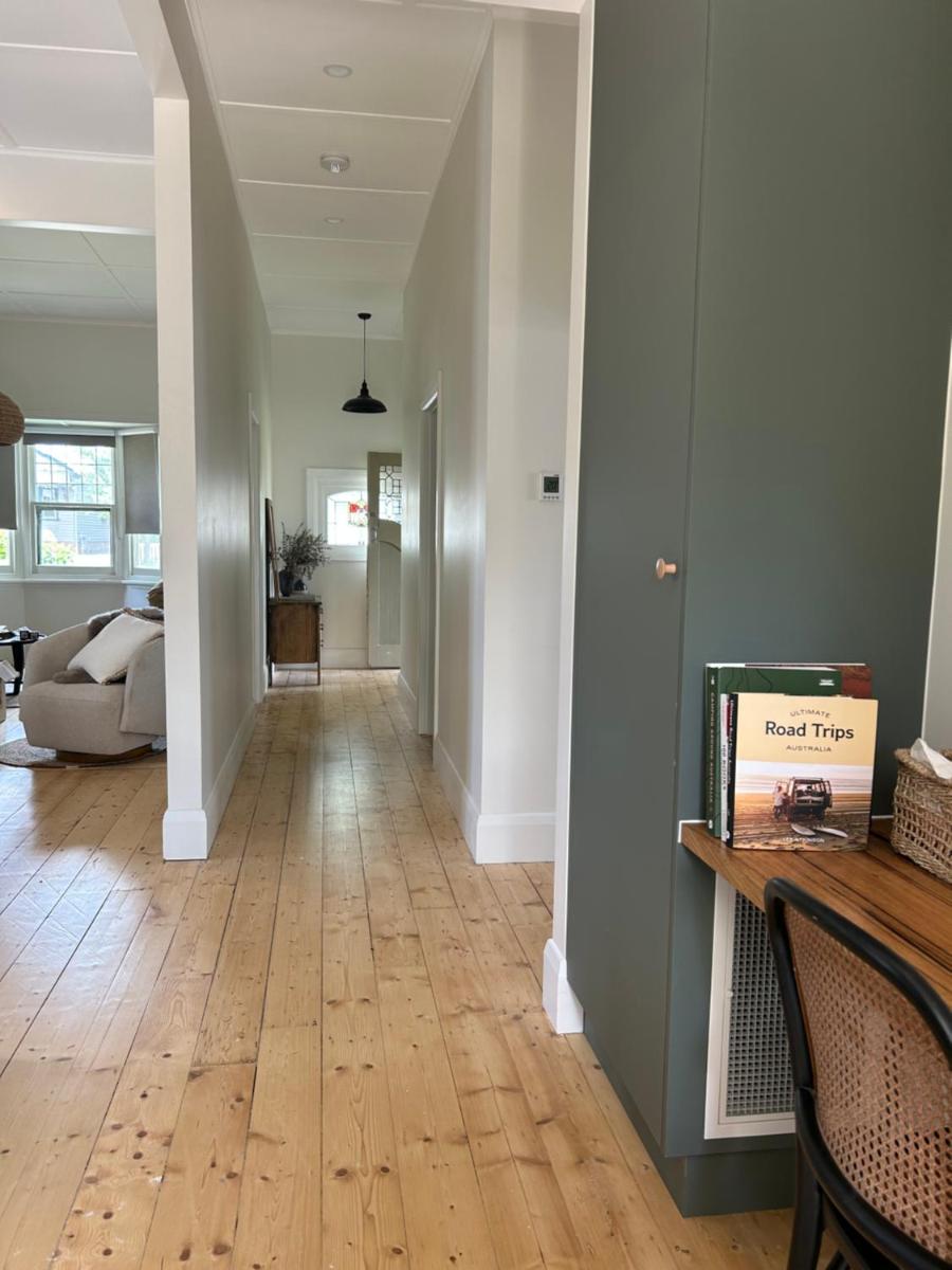 Cozy 2 bedroom cottage - Newly renovated, perfect location for best of Ballarat - Housity