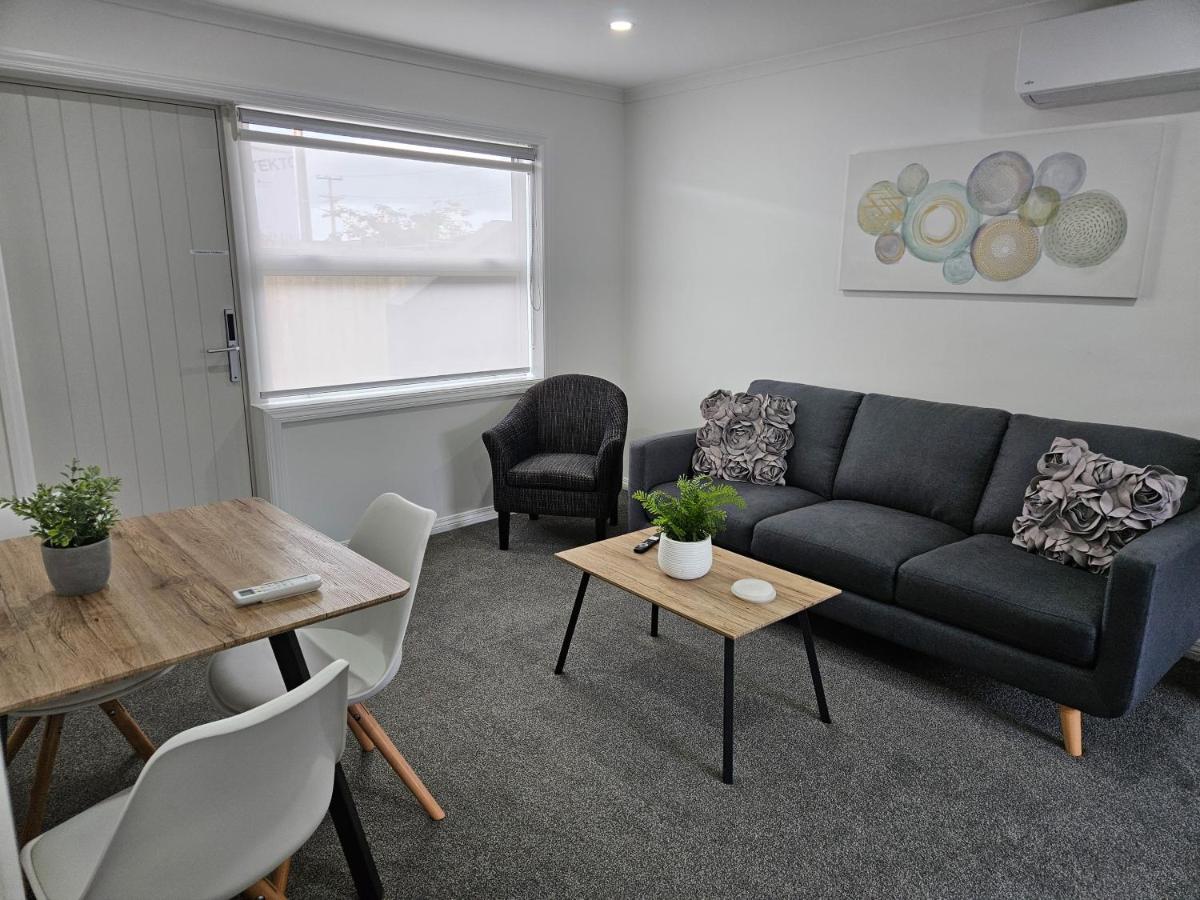 Redwood Apartments - Hizvo