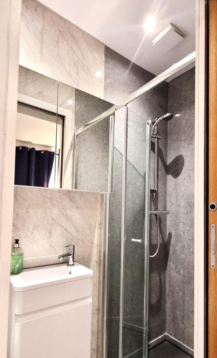 Bath Road Studios - Housity
