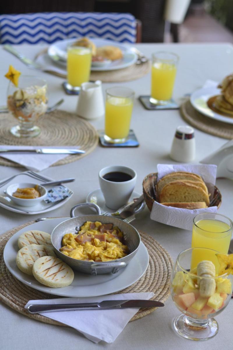 La Mar de Bien - Housity