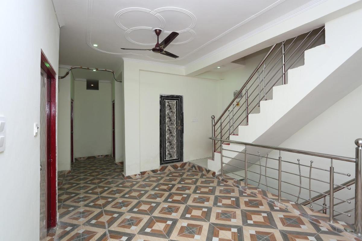 OYO Flagship Radhika Guest House - Housity