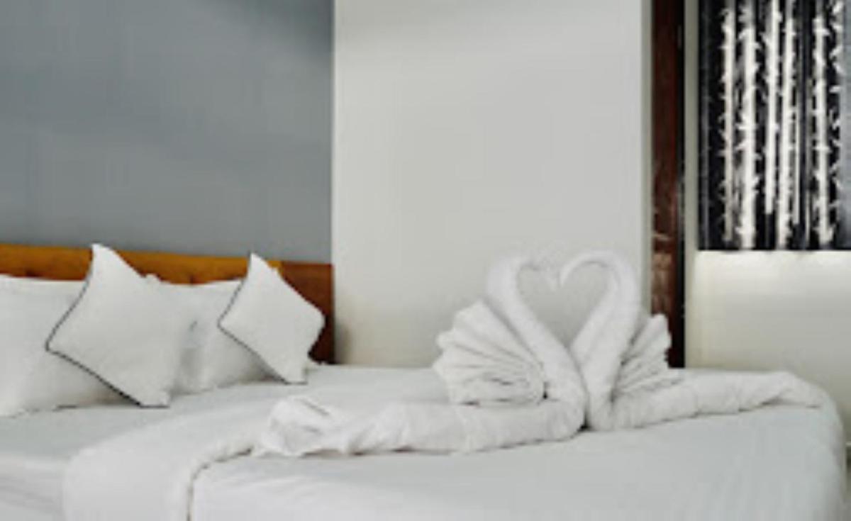 Hotel Santeria Inn Surat - Housity
