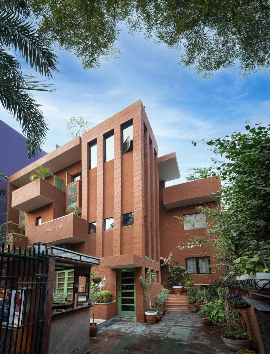Suitetrails - Firebrick Boutique Residences - GARNET HOUSE