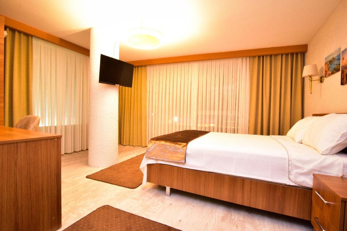 DMR GRAND Family Airport Hotel - Housity