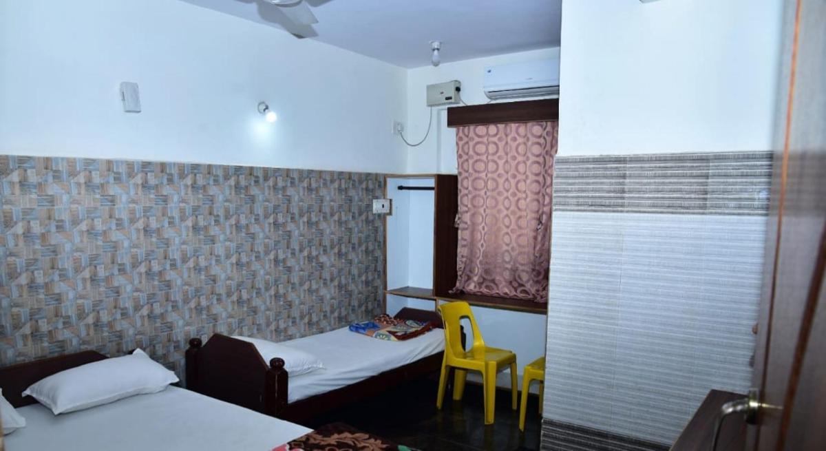 SRI MANJUNATHA COMFORTS - Housity