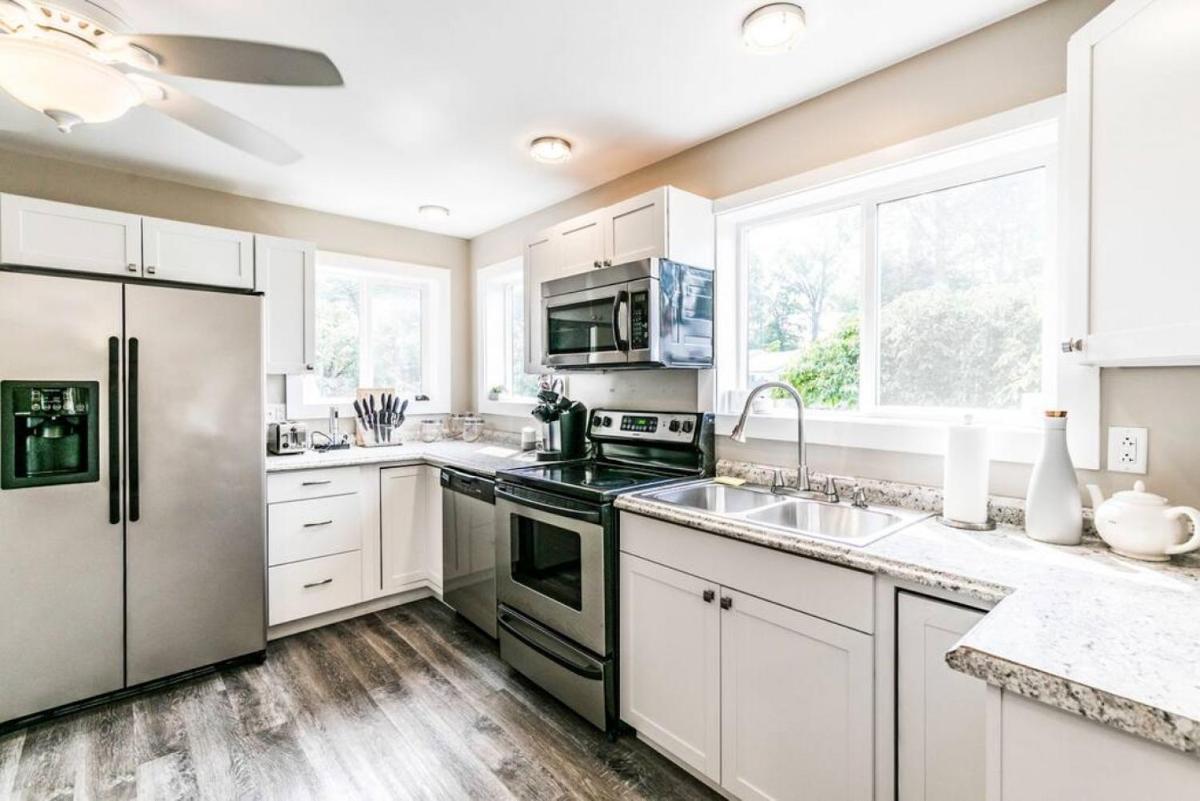 Blue Heron Way Family vacation by Sylvan Beach - Housity