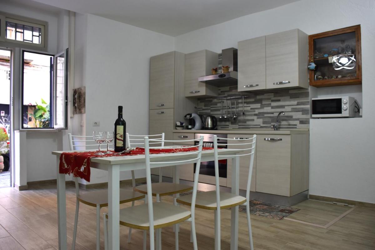 Alessia House - Housity