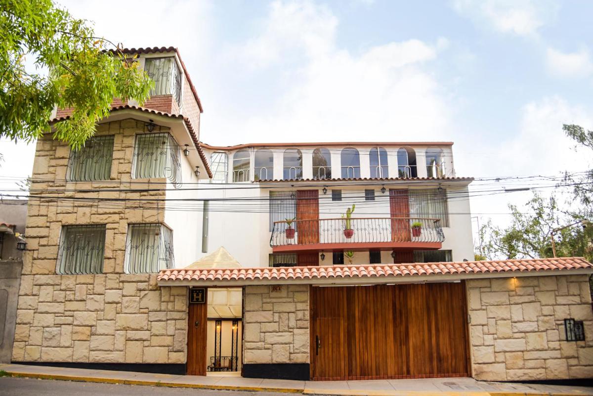 Hotel Benavides - Housity