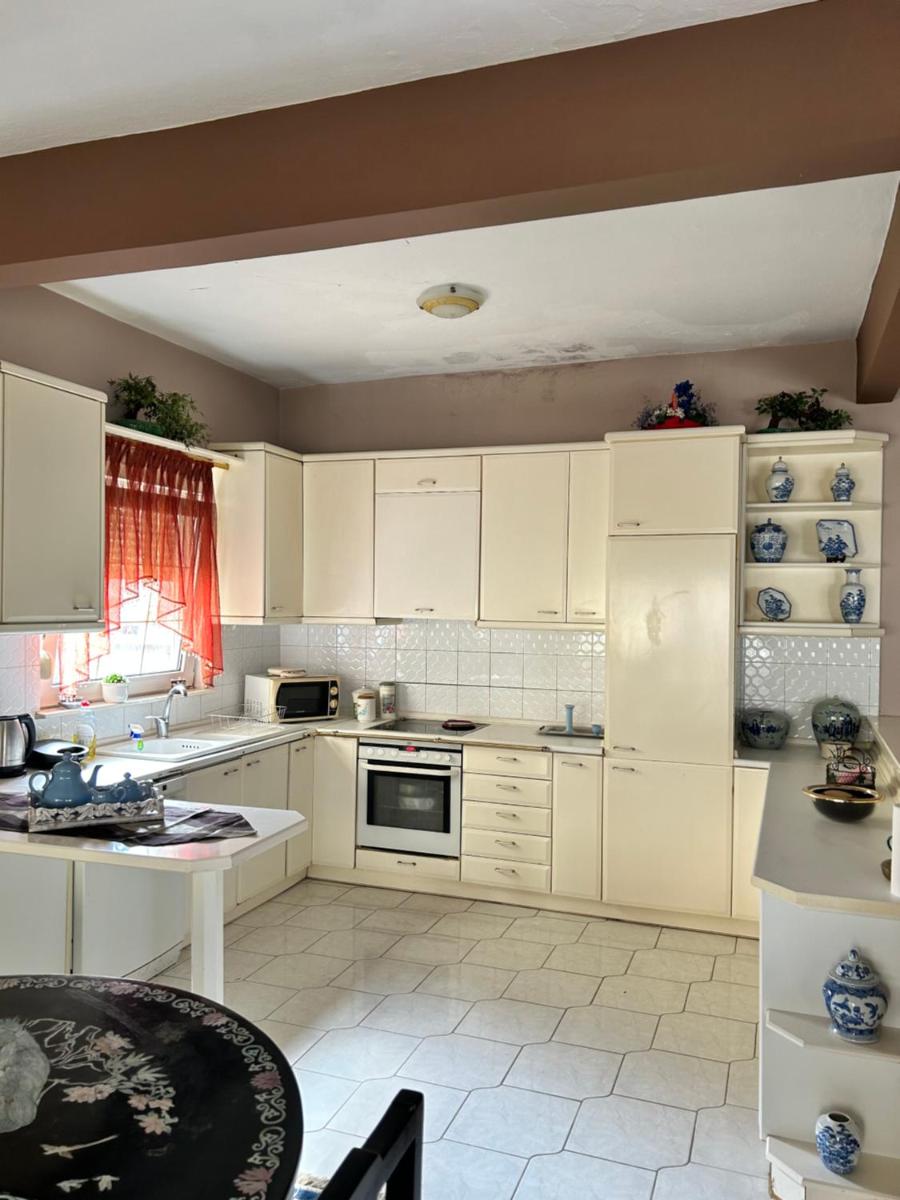 Despina's House - Housity