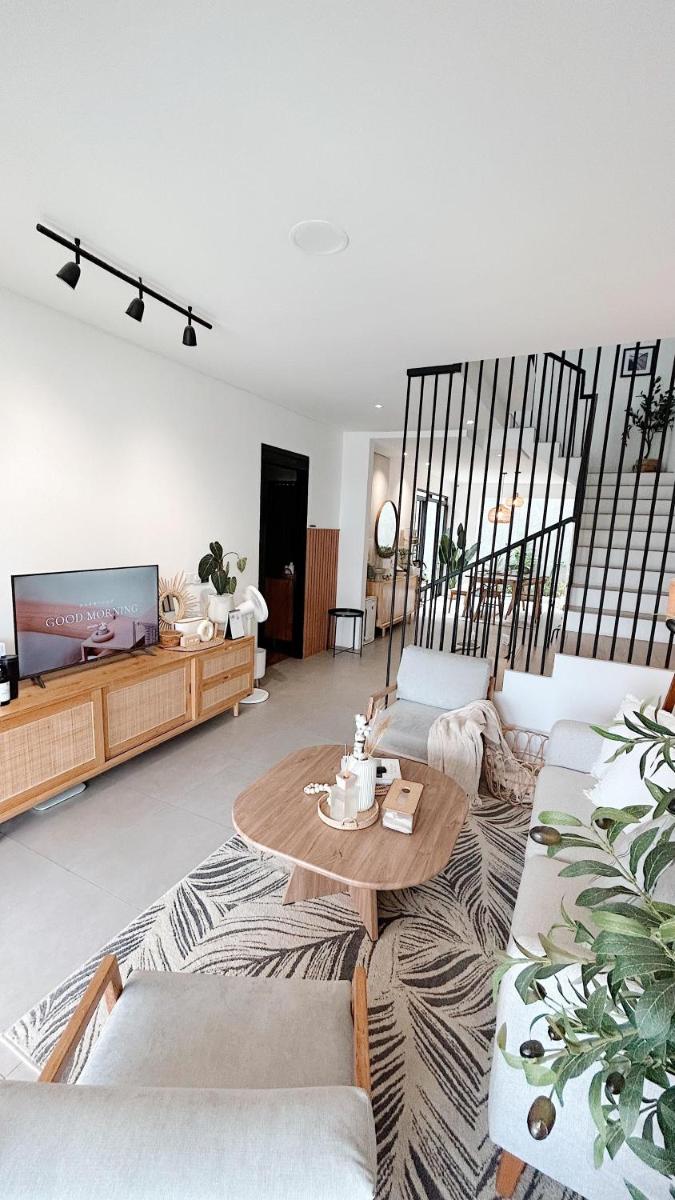 Naomi Home Villa Bandung near Wahoo & Whoosh - Housity