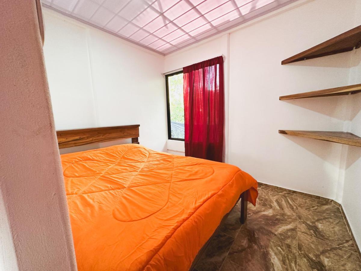 Casitas Coloradas Puerto Viejo - Housity