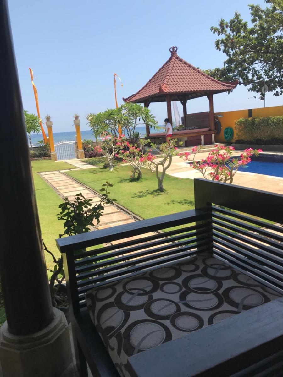 Ocean Beachfront Villa Dini - Housity