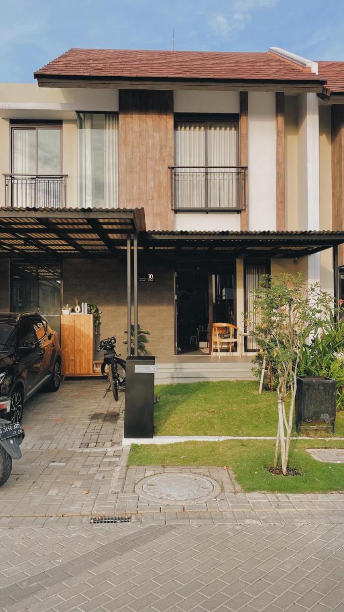 Naomi Home Villa Bandung near Wahoo & Whoosh - Housity