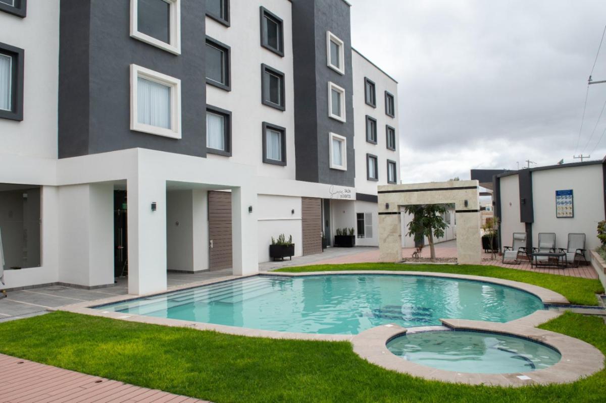 HOTEL MERLOT INN - Housity