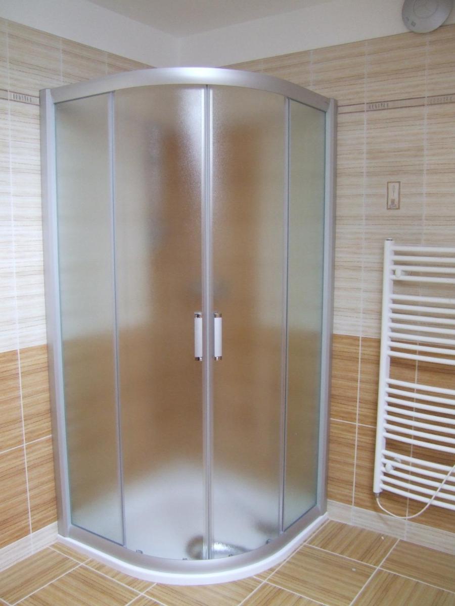 Apartment Sendraž - Housity