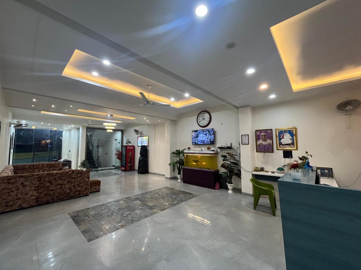 Hotel Gurudev Palace - Housity