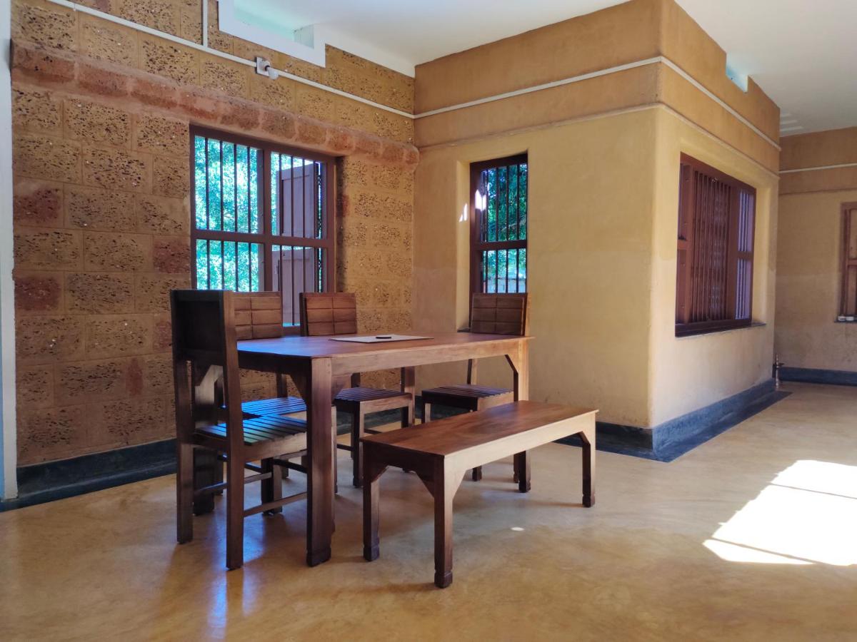 Chithira Homestay (Kerala traditional mud house) - Housity