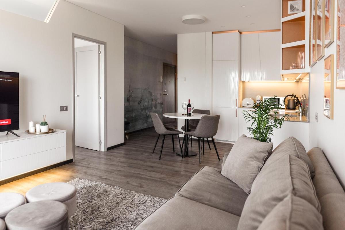 Bright Kaunas apartment with Castle view - Housity