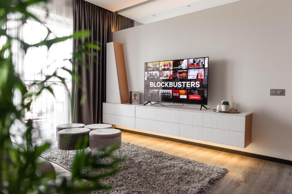 Bright Kaunas apartment with Castle view - Housity