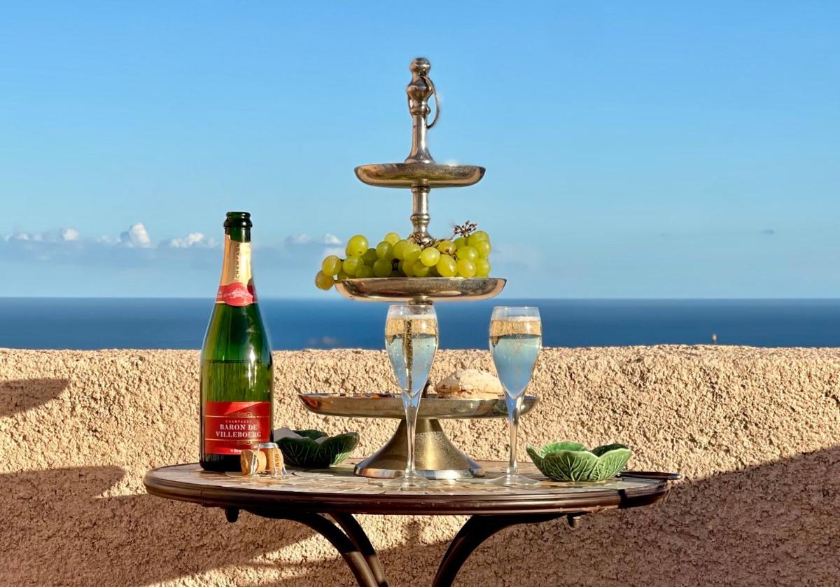 Villa Riviera, Sea view, Pool, Jacuzzi, Sauna, Walk to the beach - Housity