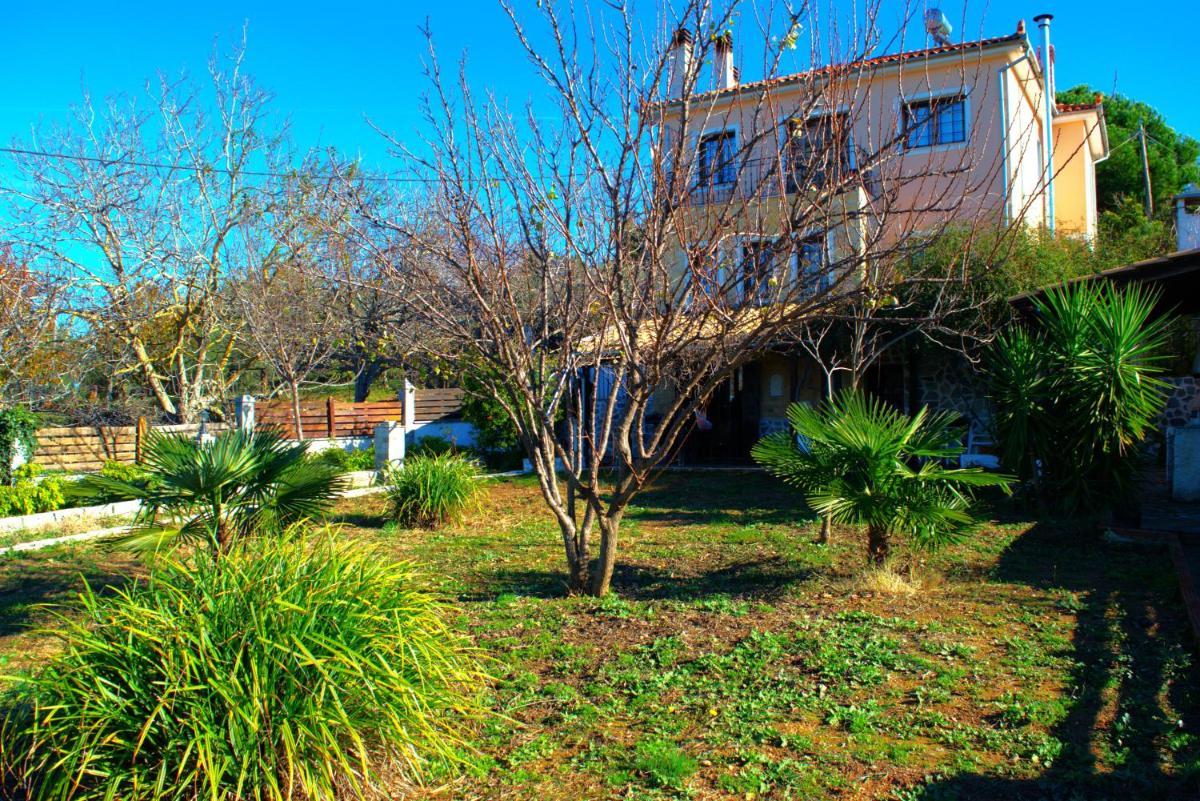 Suitetrails - YourLittleMiracle-PanoramicView+FirePit+Garden+BBQ