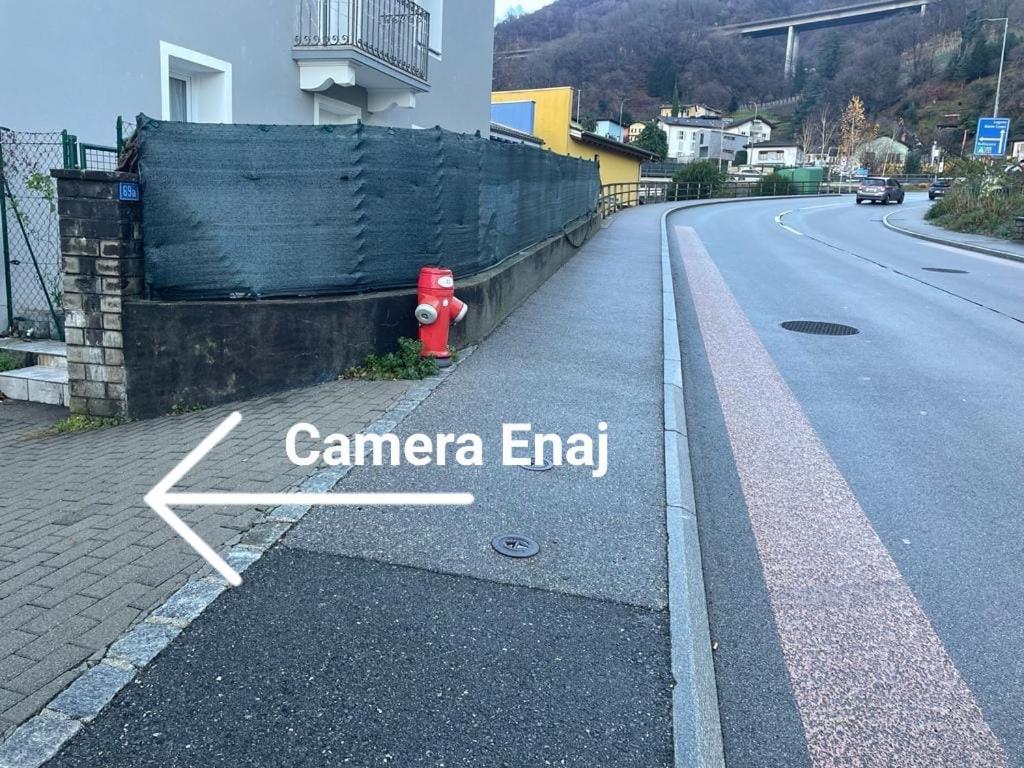 Camera Enaj - Housity