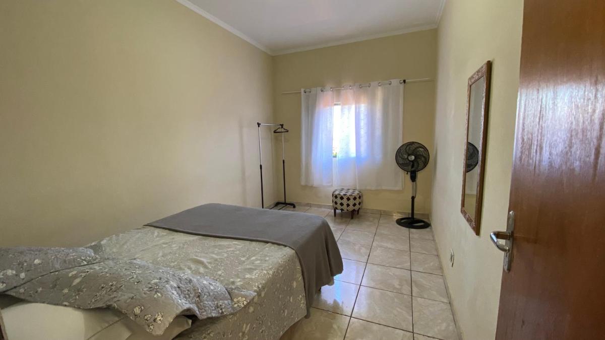 Apartamento até 4 pessoas 2 quartos wi-fi próximo ao centro da cidade - Housity