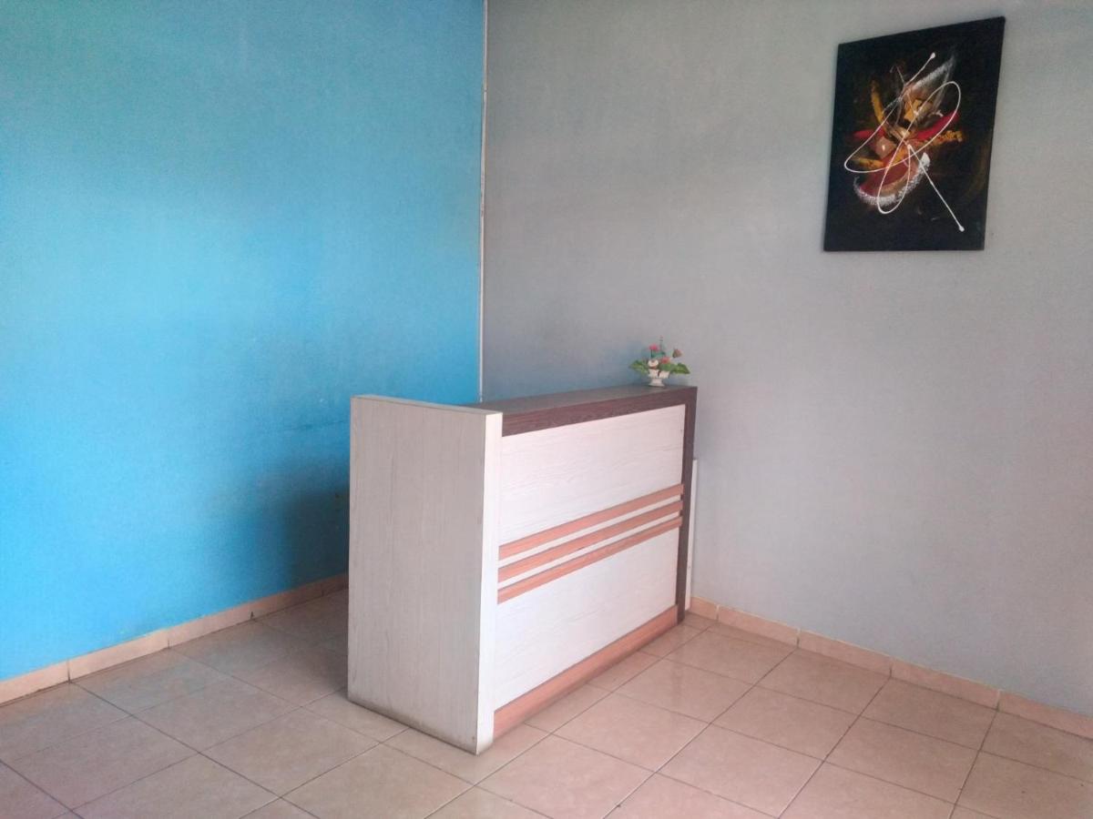 RedDoorz at DeAmartaLoka Colomadu Solo - Housity