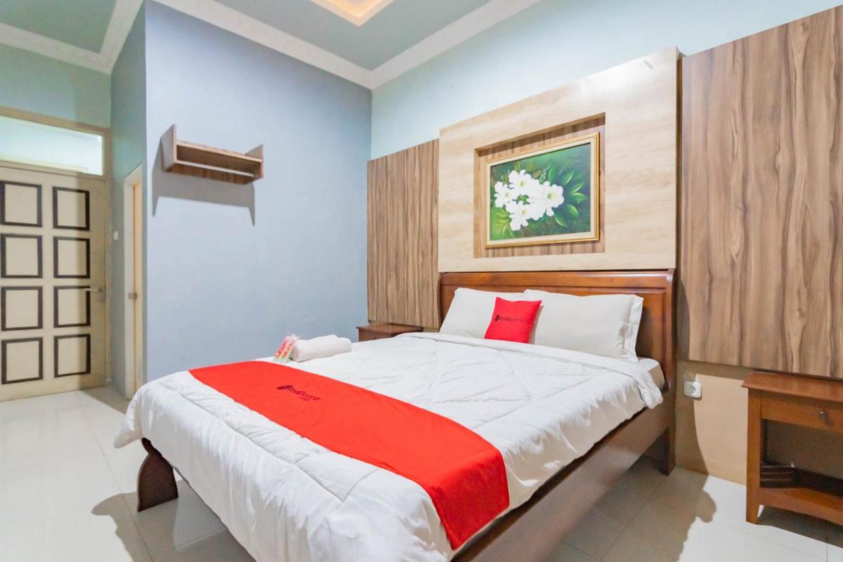 RedDoorz Resort Premium @ Sangkan Hurip Kuningan - Housity