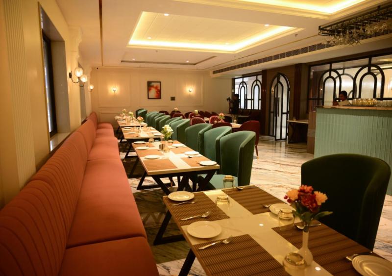 Hotel Naimat - Housity