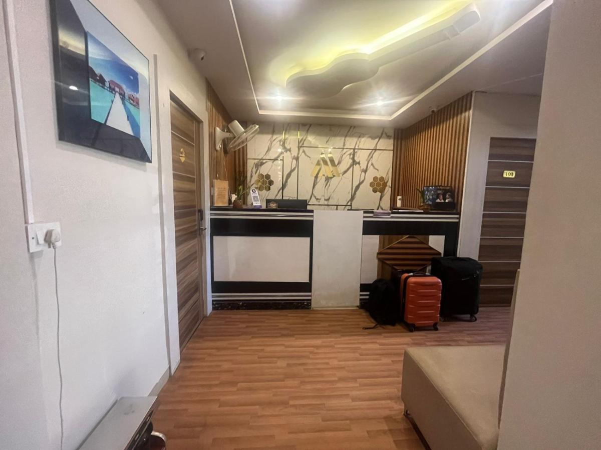 Hotel Avenue Suites Near International Airport Bangalore - Housity