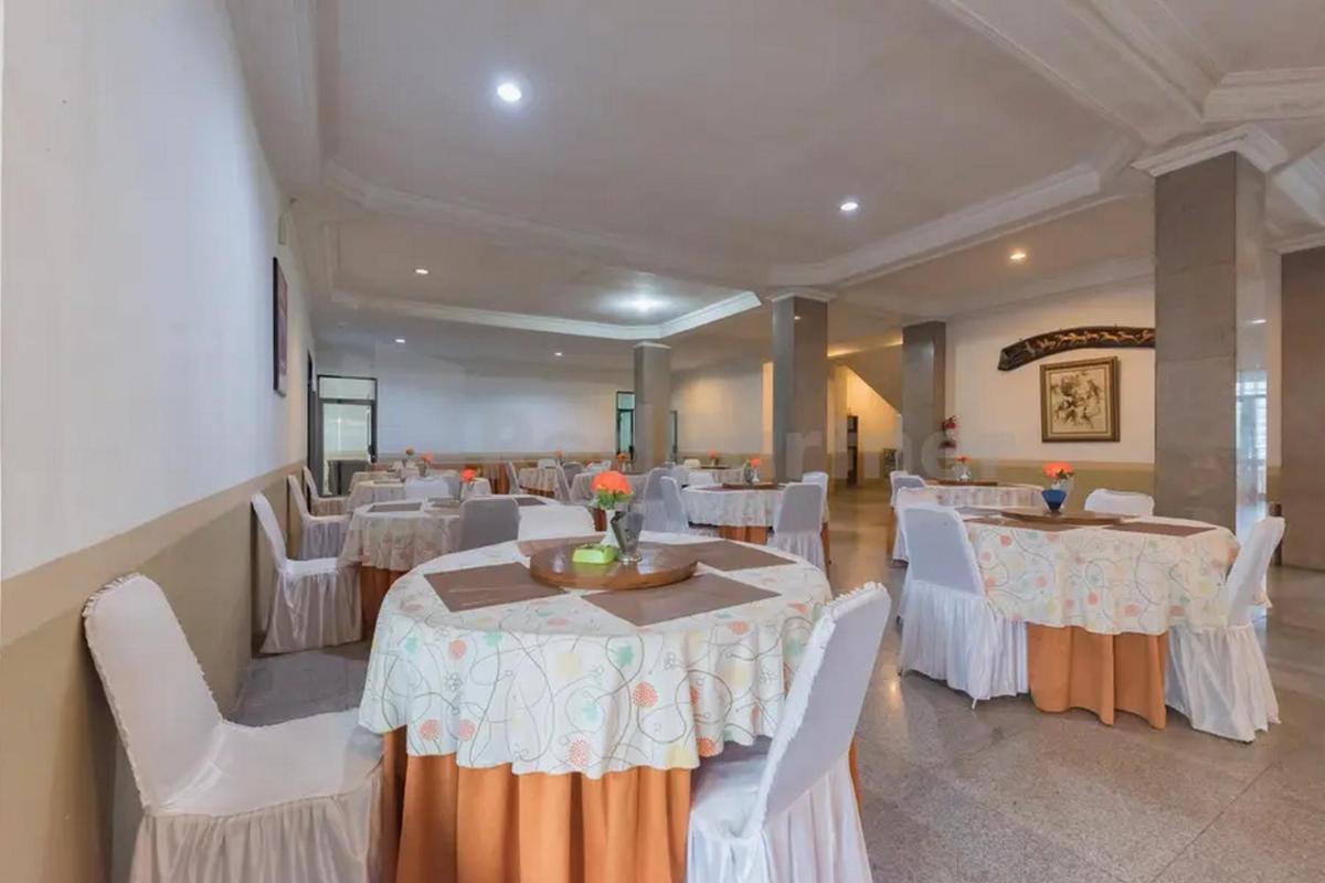 Hotel Ayong Linggarjati Kuningan Mitra RedDoorz - Hizvo