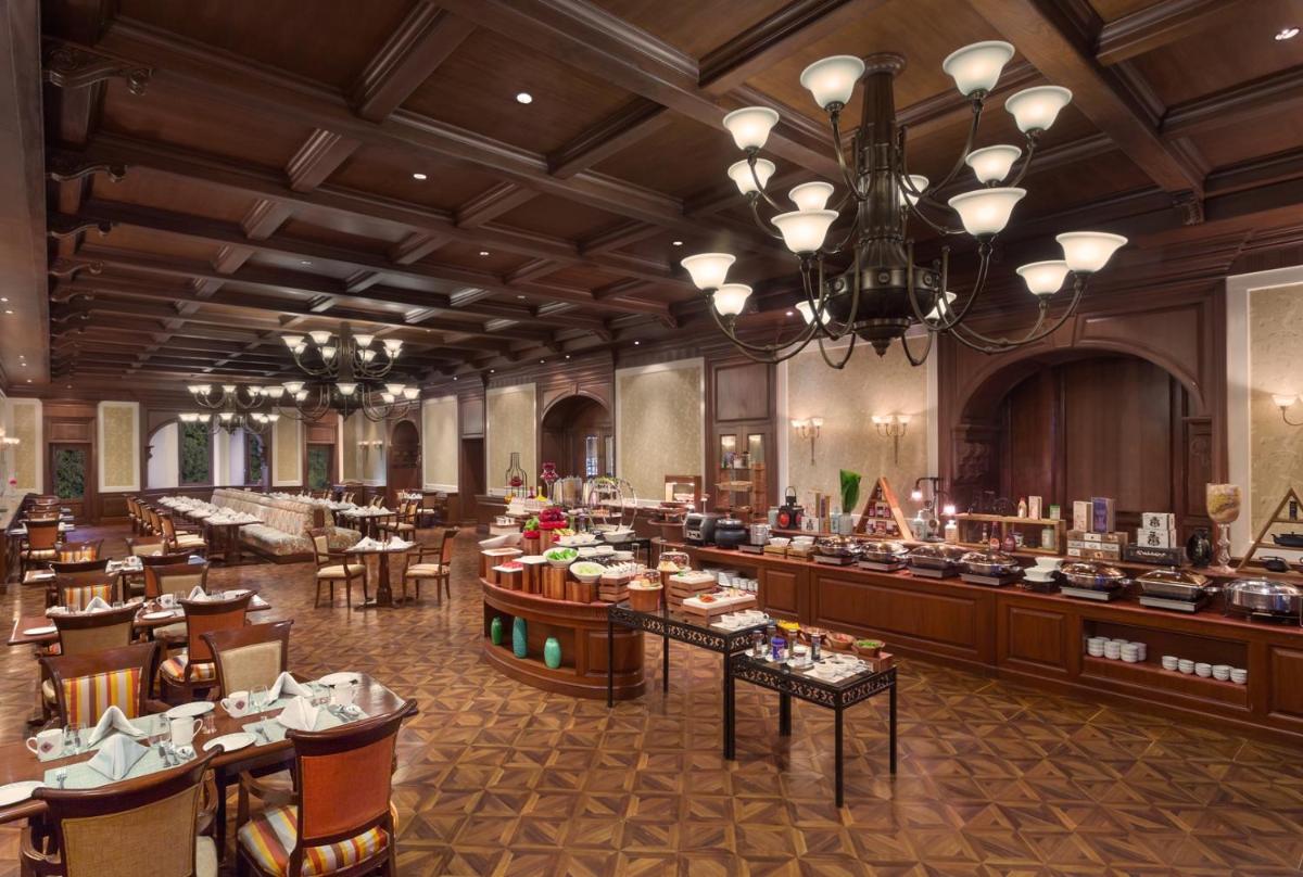 a rendering of the lobby of a restaurant at Welcomhotel by ITC Hotels, The Savoy, Mussoorie in Mussoorie
