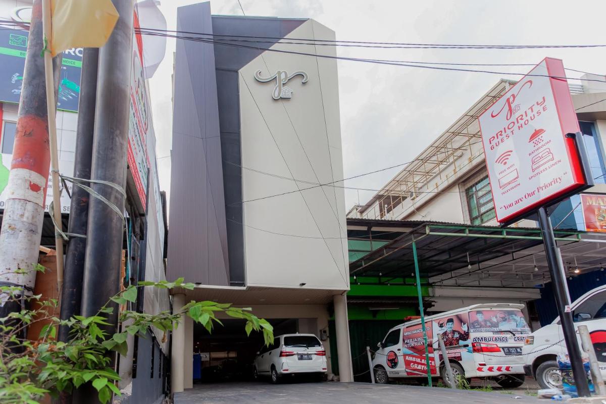 Suitetrails - Urbanview Hotel Priority Samarinda by RedDoorz
