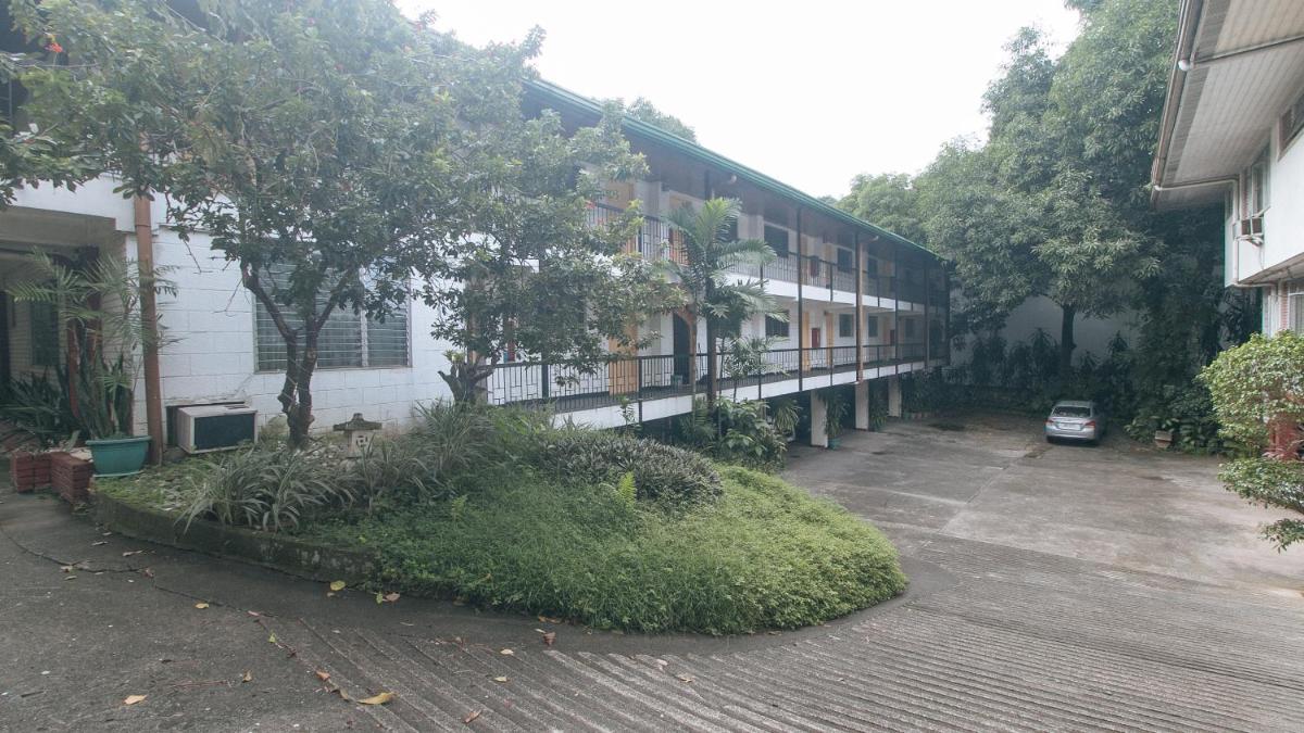 RedDoorz at Broadway Court Apartelle Quezon City - Housity