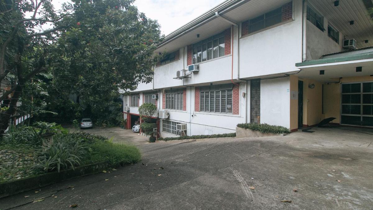 RedDoorz at Broadway Court Apartelle Quezon City - Housity