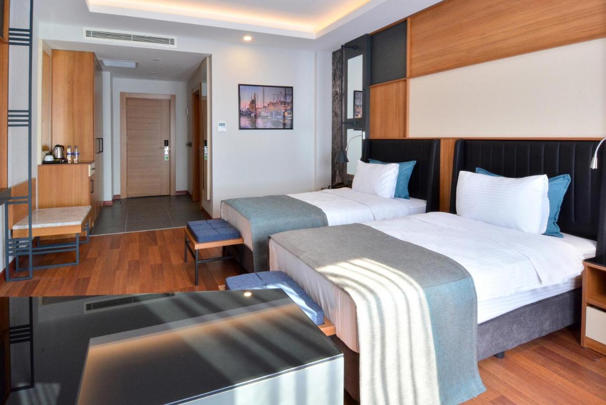 Expoist Hotel - Housity