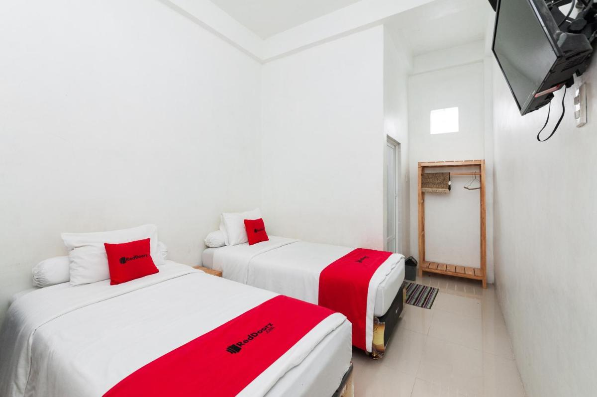 RedDoorz Syariah near RSUD Zainoel Abidin Banda Aceh - Housity