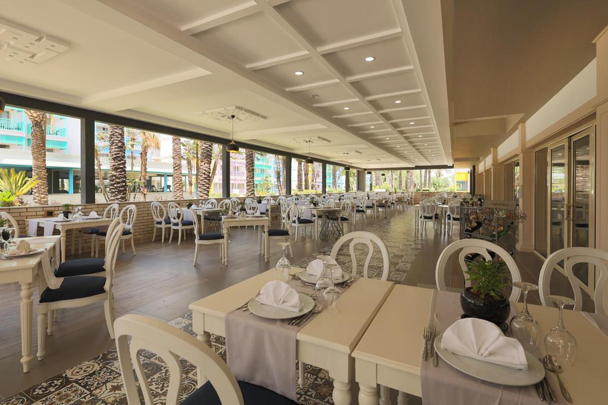 Crystal Paraiso Verde Resort & Spa - Ultimate All Inclusive - Housity