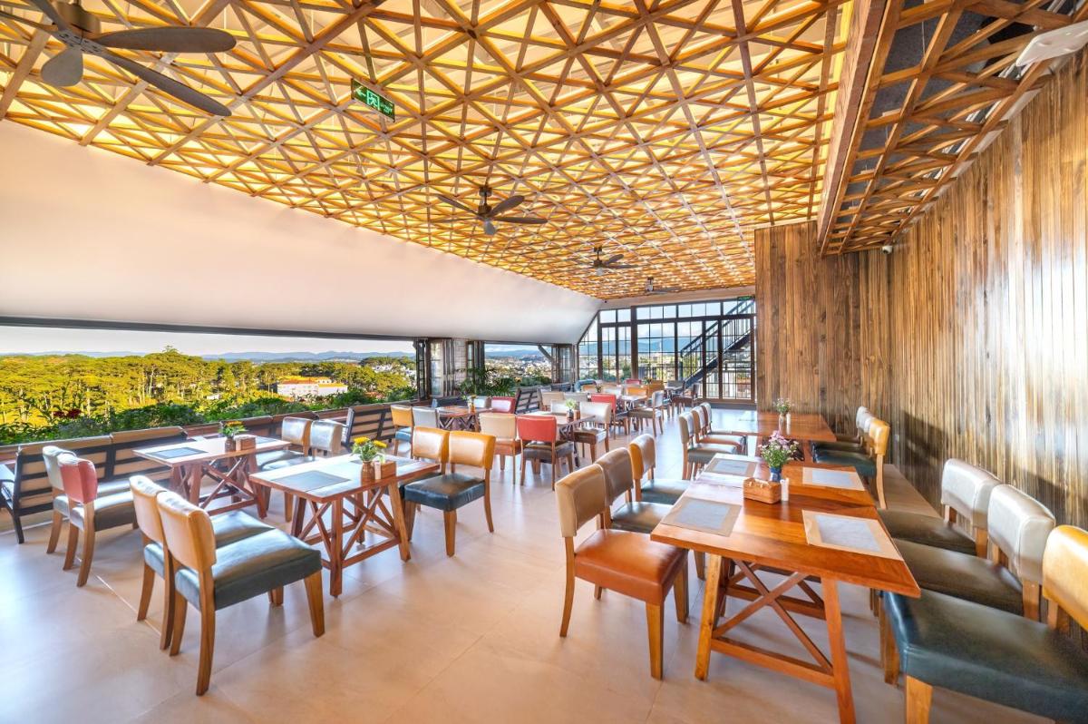 Brick House Dalat Hotel - Hizvo