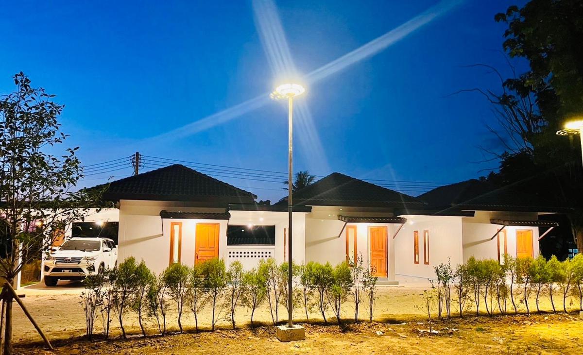 Sisters Home ที่พักใกล้สวนพฤกษศาสตร์ ระยองแหลมแม่พิมพ์ - Housity
